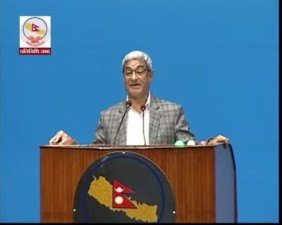 पूर्वविशिष्टको सुविधाबारे अफवाहमा बहकिएका सांसदलाई गृहमन्त्रीको प्रश्नः कानून बनाएर दिने/नदिने निर्णय गर्नु ठिक कि मनलाग्दी बाँढ्नु ठिक?